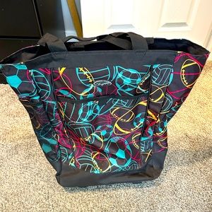 Sports bag with wheels